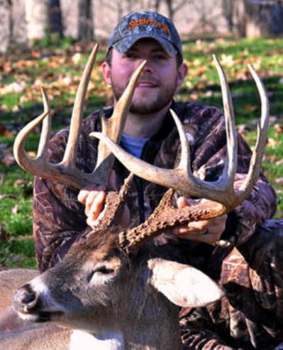 Bowhunter Saves Up to Buy 5 Acres Arrows Elusive 17-Point Buck